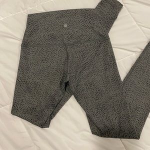 Lulu leggings
 Size 4, inseam 28”